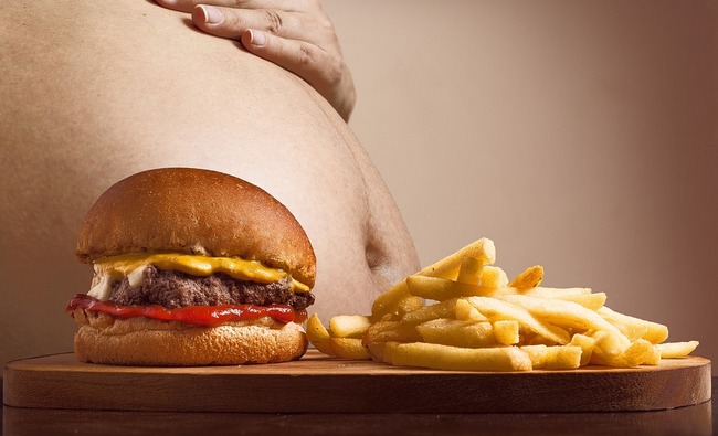 Когда, как уходит и сколько теряет веса женщина сразу после родов?