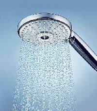 Контрастный душ при варикозе: здоровое тело с помощью акватерапии