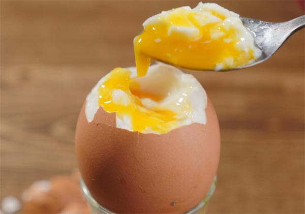 Можно ли есть яйца при поносе: сырые, сваренные всмятку или вкрутую?