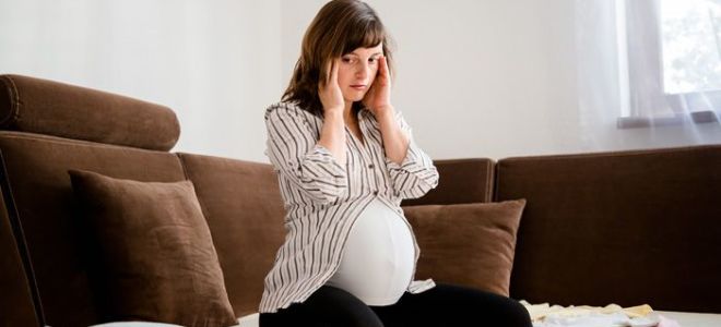 Как справится с головной болью беременной женщине?