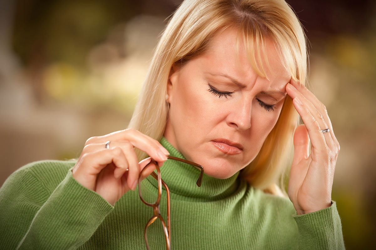 Причины головной боли при резких движениях