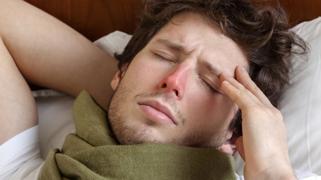 Почему возникает головная боль при простуде?