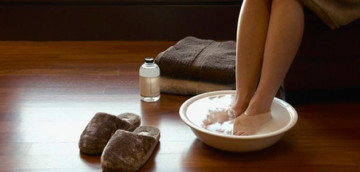 Можно ли парить ноги при варикозе вен: лечебные ванночки