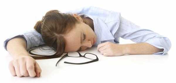 Причины сонливости с головной болью